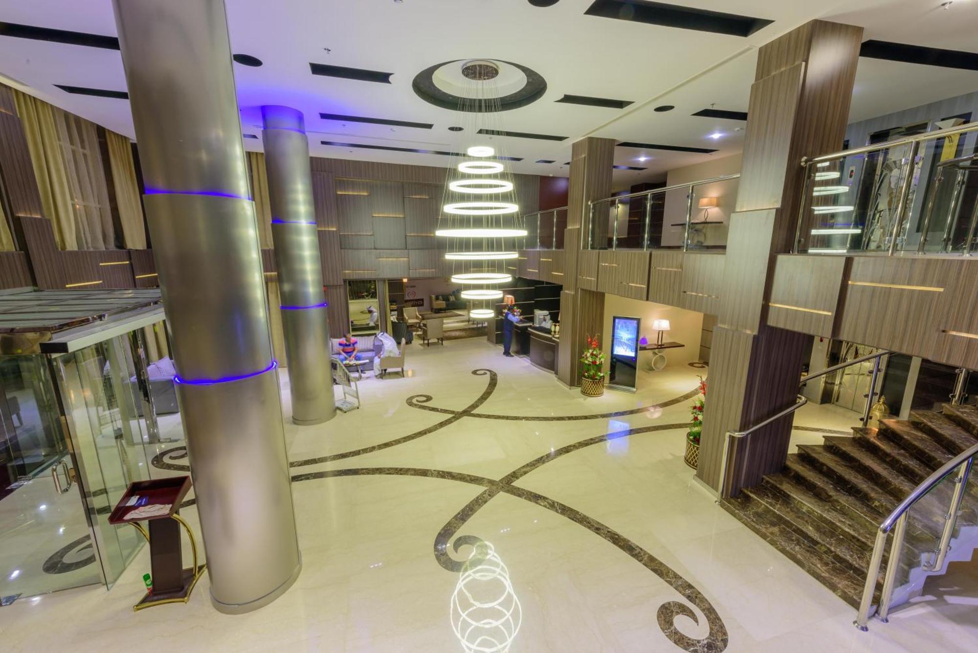 National Park Hotel Балюраши Экстерьер фото