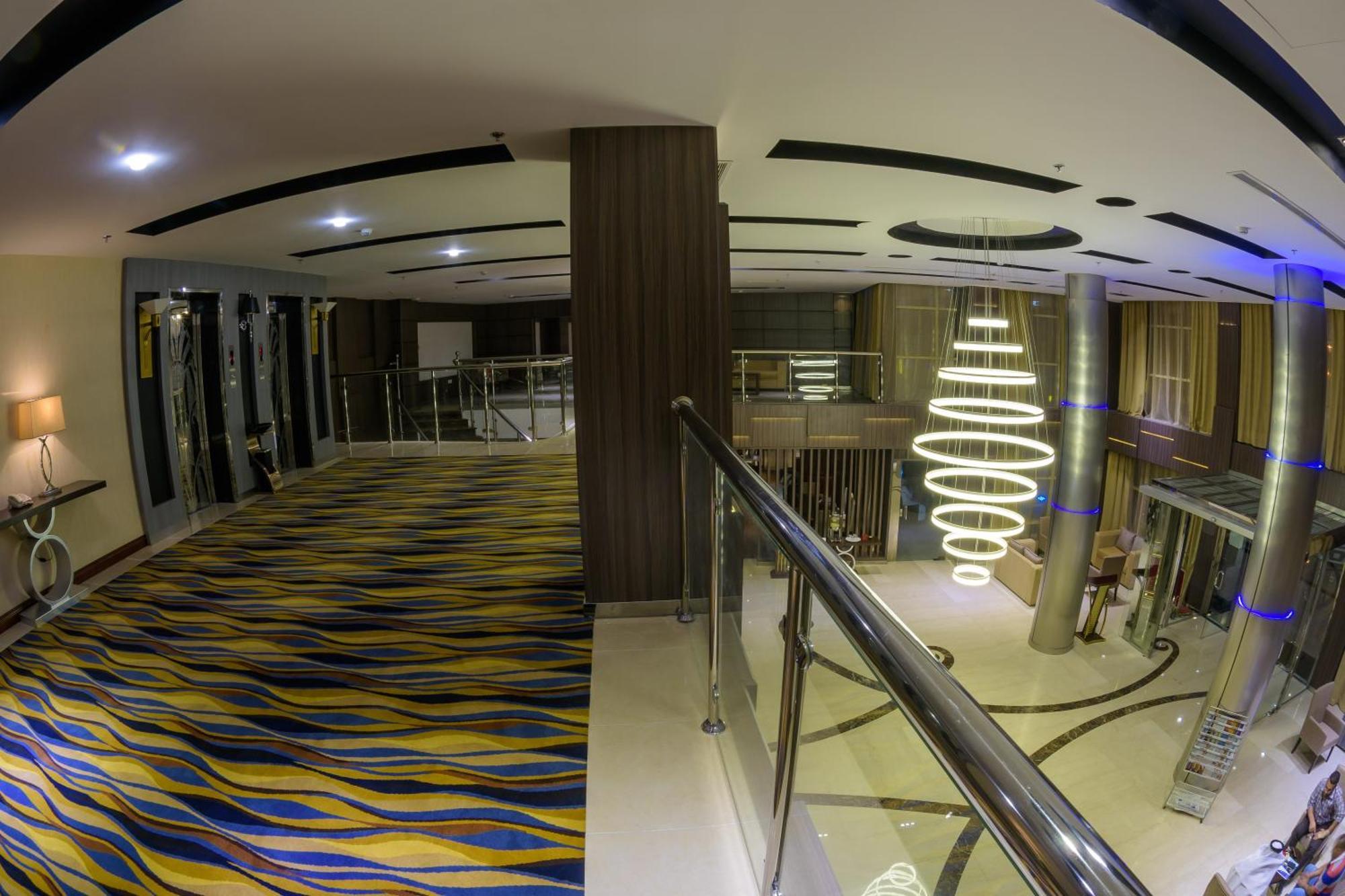 National Park Hotel Балюраши Экстерьер фото